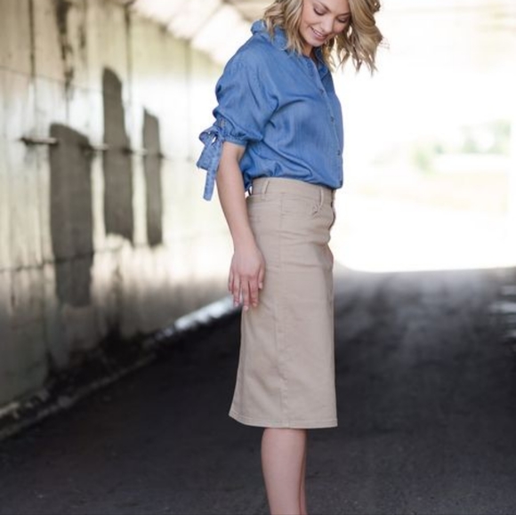 Khaki Skirt sz 10 - Picture 3 of 7